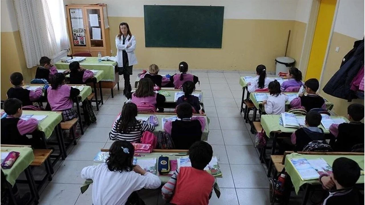 MEB’den rehber öğretmenlere ders ücretiyle tercih danışmanlığı!