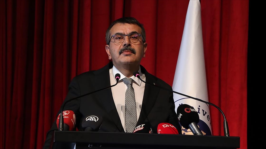 Yusuf Tekin'den Trafite Öğrencisi Tarafından Öldürülen Öğretmen Mahir Çoğaç İçin Taziye Mesajı: Şiddeti Kınıyoruz