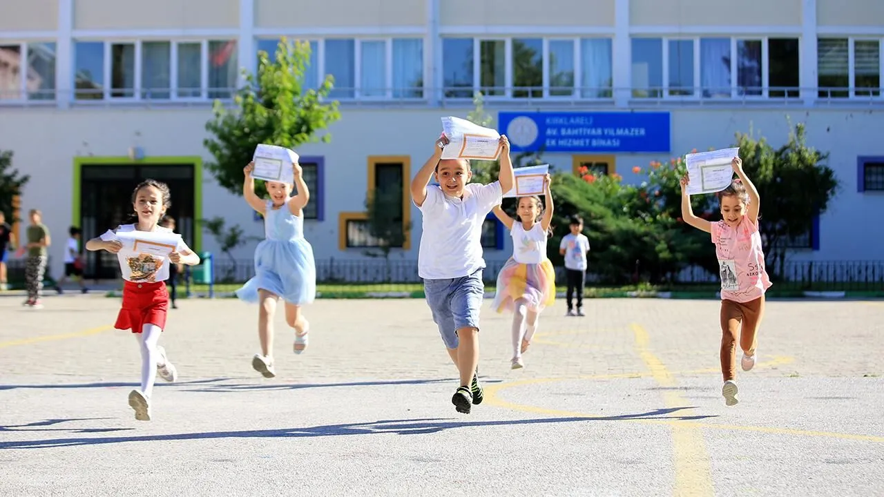 MEB’den yaz tatili kararı: Tüm öğrencilere ücretsiz yaz okulu fırsatı!