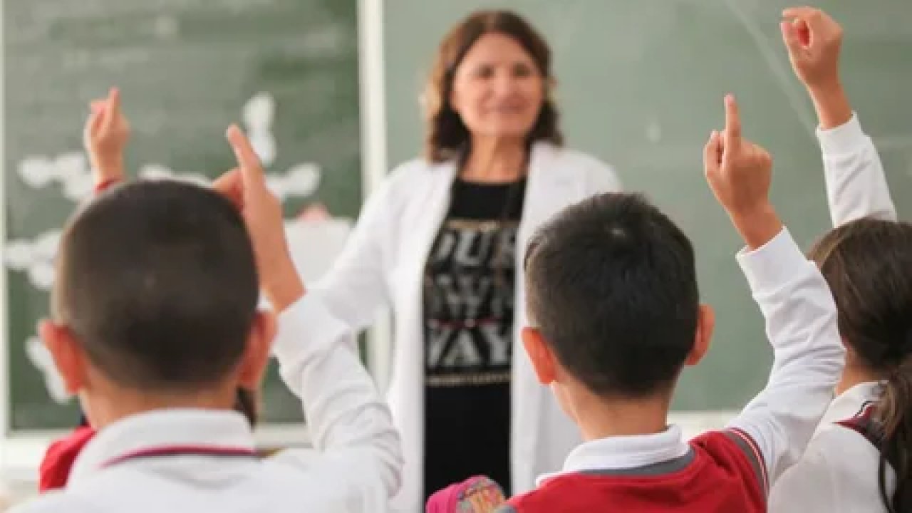 Okullarda öğrenme desteği: Ücretsiz bire bir ders uygulaması başladı!